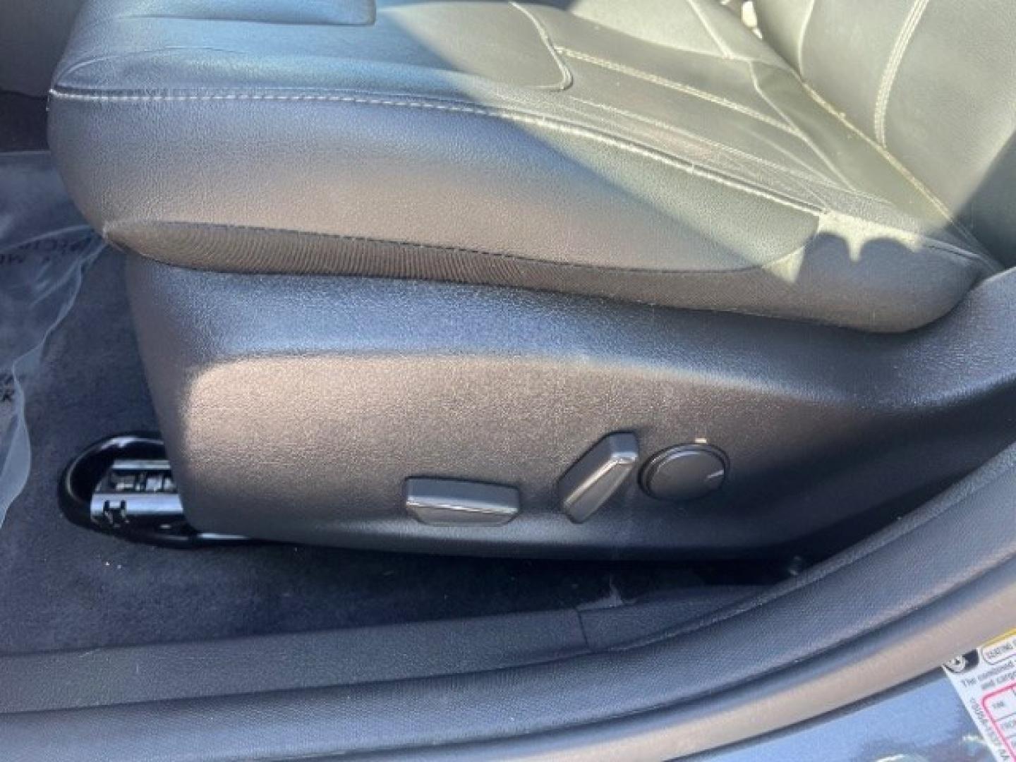 2015 Magnetic /Charcoal Black Ford Focus SE (1FADP3K25FL) with an 2L I-4 gasoline direct injection engine, Automatic transmission, located at 940 North Main Street, Cedar City, UT, 84720, (435) 628-0023, 37.692936, -113.061897 - We specialize in helping ALL people get the best financing available. No matter your credit score, good, bad or none we can get you an amazing rate. Had a bankruptcy, divorce, or repossessions? We give you the green light to get your credit back on the road. Low down and affordable payments that fit- Photo#13