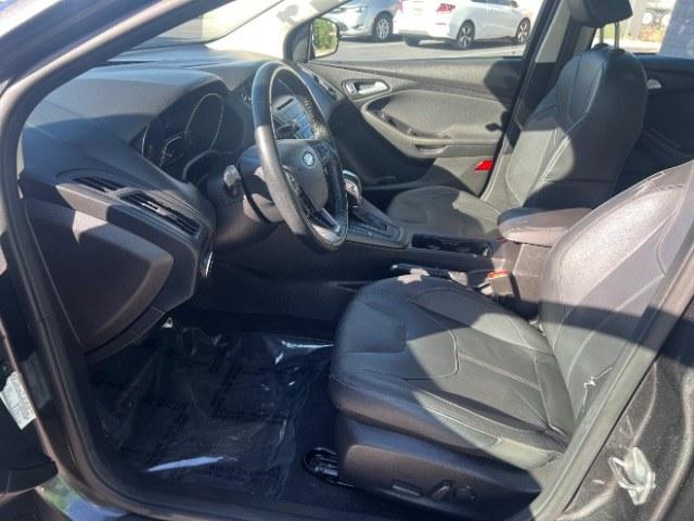 2015 Magnetic /Charcoal Black Ford Focus SE (1FADP3K25FL) with an 2L I-4 gasoline direct injection engine, Automatic transmission, located at 1865 East Red Hills Pkwy, St. George, 84770, (435) 628-0023, 37.120850, -113.543640 - We specialize in helping ALL people get the best financing available. No matter your credit score, good, bad or none we can get you an amazing rate. Had a bankruptcy, divorce, or repossessions? We give you the green light to get your credit back on the road. Low down and affordable payments that fit- Photo#14