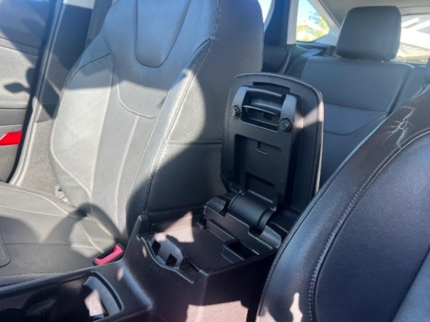 2015 Magnetic /Charcoal Black Ford Focus SE (1FADP3K25FL) with an 2L I-4 gasoline direct injection engine, Automatic transmission, located at 940 North Main Street, Cedar City, UT, 84720, (435) 628-0023, 37.692936, -113.061897 - We specialize in helping ALL people get the best financing available. No matter your credit score, good, bad or none we can get you an amazing rate. Had a bankruptcy, divorce, or repossessions? We give you the green light to get your credit back on the road. Low down and affordable payments that fit- Photo#18