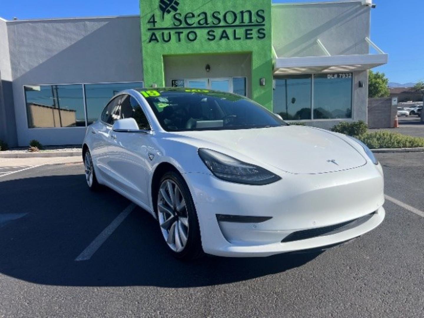 2019 Pearl White Multi-Coat /Black Tesla Model 3 Long Range (5YJ3E1EA3KF) with an ELECTRIC engine, Electric transmission, located at 1865 East Red Hills Pkwy, St. George, 84770, (435) 628-0023, 37.120850, -113.543640 - Excellent Tesla Model 3 Long Range All Wheel Drive. 5 Seats HW3. Small scratches and dings as pictured. Every Tesla we sell has had cabin air filter replaced, radiator cleaned, fluids topped AND comes with a mobile charging kit! Battery is healthy and gets 330 on full charge!!! ReCurrent report Ex- Photo#0