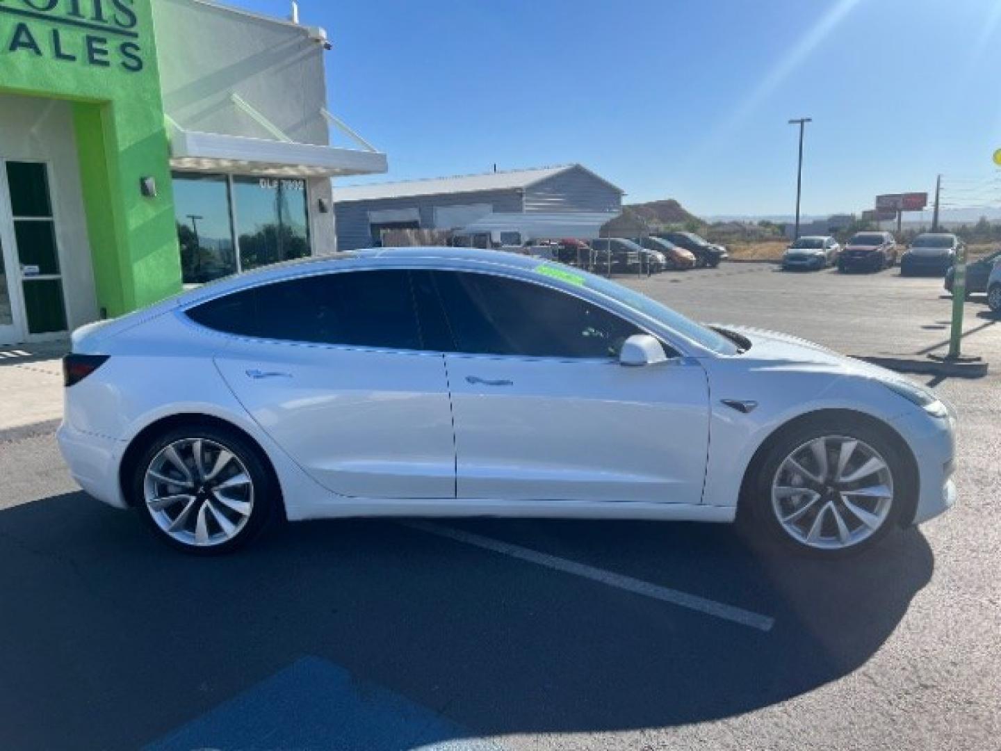 2019 Pearl White Multi-Coat /Black Tesla Model 3 Long Range (5YJ3E1EA3KF) with an ELECTRIC engine, Electric transmission, located at 1865 East Red Hills Pkwy, St. George, 84770, (435) 628-0023, 37.120850, -113.543640 - Excellent Tesla Model 3 Long Range All Wheel Drive. 5 Seats HW3. Small scratches and dings as pictured. Every Tesla we sell has had cabin air filter replaced, radiator cleaned, fluids topped AND comes with a mobile charging kit! Battery is healthy and gets 330 on full charge!!! ReCurrent report Ex- Photo#9