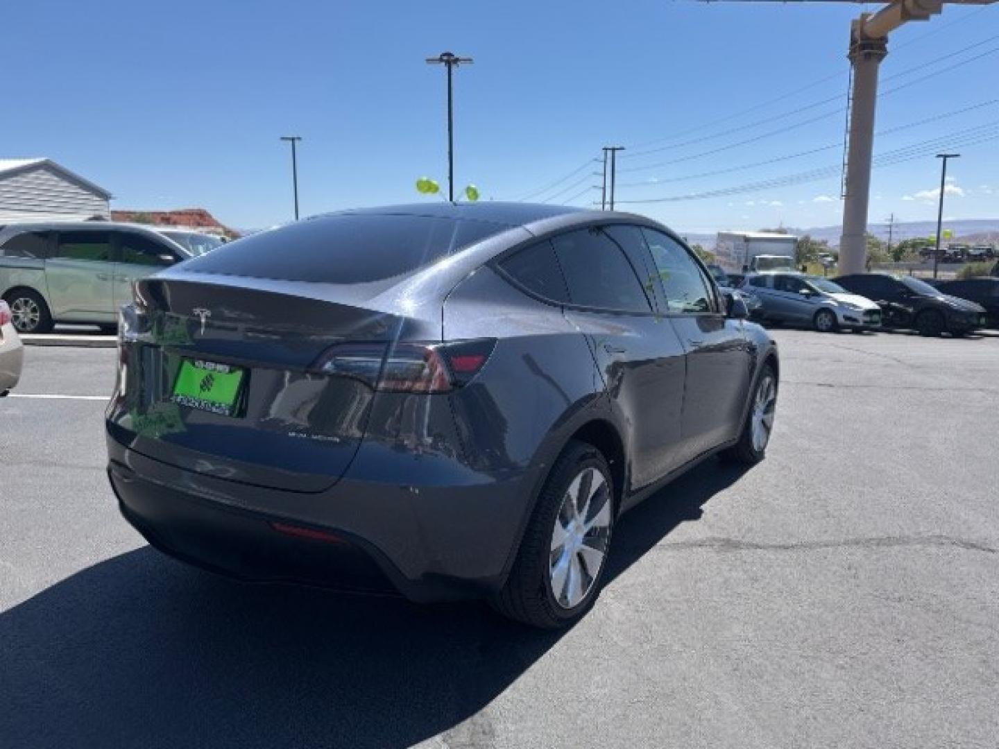 2020 Midnight Silver Metallic /Black Tesla Model Y Long Range Dual Motor All-Wheel Drive (5YJYGDEEXLF) with an ELECTRIC engine, AUTOMATIC transmission, located at 1865 East Red Hills Pkwy, St. George, 84770, (435) 628-0023, 37.120850, -113.543640 - Excellent Tesla Model Y Long Range All Wheel Drive, 5 Seats HW3, Interior and exterior in great condition. Small scratches and dings as pictured. Every Tesla we sell has had cabin air filter replaced, radiator cleaned, fluids topped AND comes with a mobile charging kit! Battery is healthy and gets- Photo#7