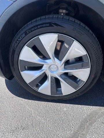 2020 Midnight Silver Metallic /Black Tesla Model Y Long Range Dual Motor All-Wheel Drive (5YJYGDEEXLF) with an ELECTRIC engine, AUTOMATIC transmission, located at 1865 East Red Hills Pkwy, St. George, 84770, (435) 628-0023, 37.120850, -113.543640 - Excellent Tesla Model Y Long Range All Wheel Drive, 5 Seats HW3, Interior and exterior in great condition. Small scratches and dings as pictured. Every Tesla we sell has had cabin air filter replaced, radiator cleaned, fluids topped AND comes with a mobile charging kit! Battery is healthy and gets- Photo#11