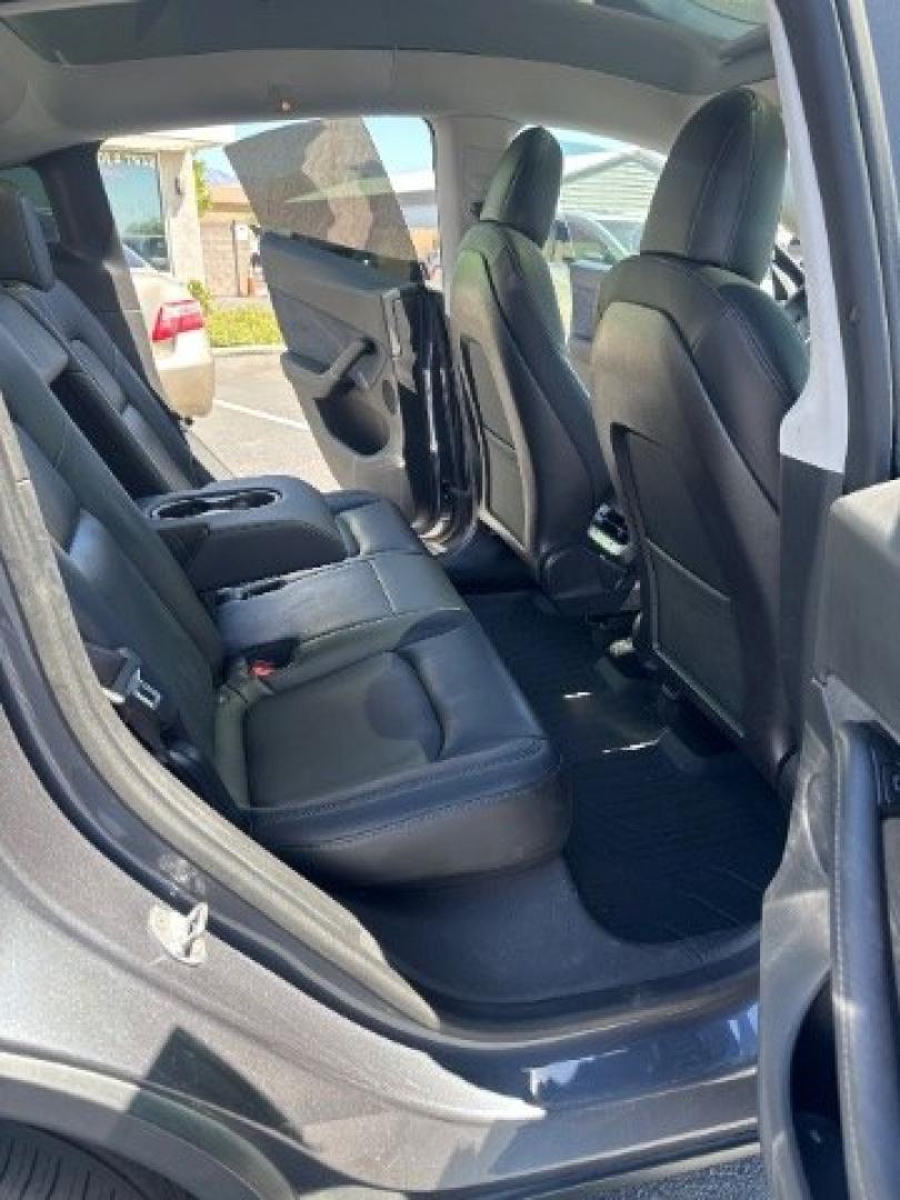 2020 Midnight Silver Metallic /Black Tesla Model Y Long Range Dual Motor All-Wheel Drive (5YJYGDEEXLF) with an ELECTRIC engine, AUTOMATIC transmission, located at 1865 East Red Hills Pkwy, St. George, 84770, (435) 628-0023, 37.120850, -113.543640 - Excellent Tesla Model Y Long Range All Wheel Drive, 5 Seats HW3, Interior and exterior in great condition. Small scratches and dings as pictured. Every Tesla we sell has had cabin air filter replaced, radiator cleaned, fluids topped AND comes with a mobile charging kit! Battery is healthy and gets- Photo#16