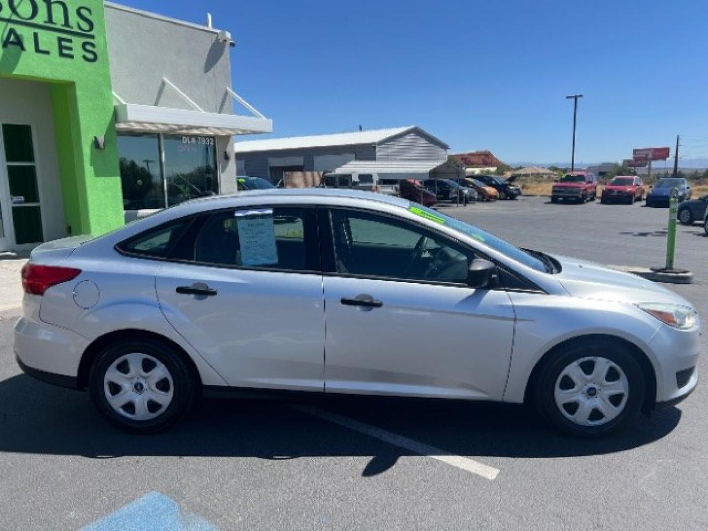 2017 Ingot Silver Metallic /Charcoal Black Ford Focus S (1FADP3E29HL) with an 2L I-4 gasoline direct injection engine, Automatic transmission, located at 940 North Main Street, Cedar City, UT, 84720, (435) 628-0023, 37.692936, -113.061897 - We specialize in helping ALL people get the best financing available. No matter your credit score, good, bad or none we can get you an amazing rate. Had a bankruptcy, divorce, or repossessions? We give you the green light to get your credit back on the road. Low down and affordable payments that fit- Photo#7