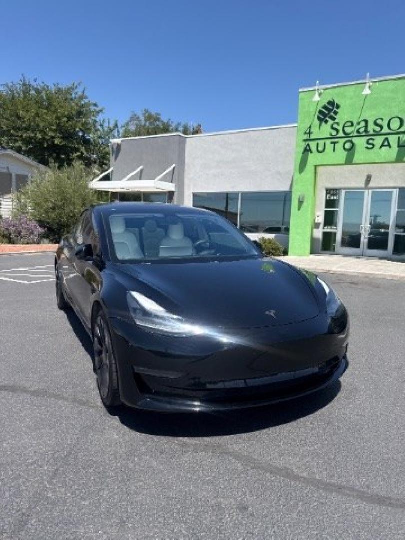 2021 Black /White Leather Tesla Model 3 Performance (5YJ3E1ECXMF) with an ELECTRIC engine, 1-Speed Automatic transmission, located at 1865 East Red Hills Pkwy, St. George, 84770, (435) 628-0023, 37.120850, -113.543640 - Excellent Tesla Model 3 Long Range All Wheel Drive Performance with FSD PAID FOR ($8k Full Self Driving Subscription fully transfers to new owner. Lock in FSD for life! 5 Seats HW3, Black and White Premium Interior and exterior in great condition. Every Tesla we sell has had cabin air filter replac- Photo#1