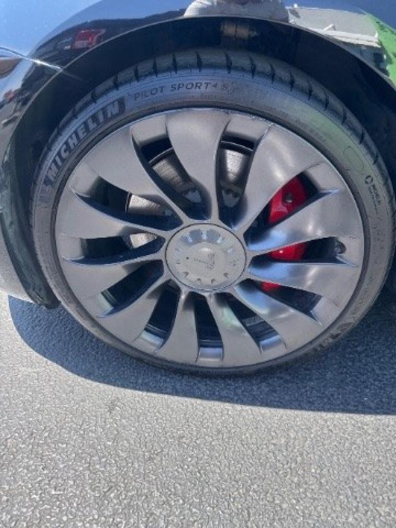 2021 Black /White Leather Tesla Model 3 Performance (5YJ3E1ECXMF) with an ELECTRIC engine, 1-Speed Automatic transmission, located at 1865 East Red Hills Pkwy, St. George, 84770, (435) 628-0023, 37.120850, -113.543640 - Excellent Tesla Model 3 Long Range All Wheel Drive Performance with FSD PAID FOR ($8k Full Self Driving Subscription fully transfers to new owner. Lock in FSD for life! 5 Seats HW3, Black and White Premium Interior and exterior in great condition. Every Tesla we sell has had cabin air filter replac- Photo#9