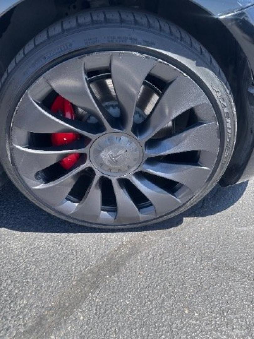 2021 Black /White Leather Tesla Model 3 Performance (5YJ3E1ECXMF) with an ELECTRIC engine, 1-Speed Automatic transmission, located at 1865 East Red Hills Pkwy, St. George, 84770, (435) 628-0023, 37.120850, -113.543640 - Excellent Tesla Model 3 Long Range All Wheel Drive Performance with FSD PAID FOR ($8k Full Self Driving Subscription fully transfers to new owner. Lock in FSD for life! 5 Seats HW3, Black and White Premium Interior and exterior in great condition. Every Tesla we sell has had cabin air filter replac- Photo#12