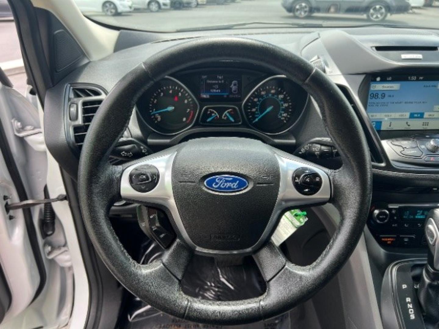 2016 Oxford White /Charcoal Black Ford Escape SE (1FMCU9GX3GU) , Automatic transmission, located at 1865 East Red Hills Pkwy, St. George, 84770, (435) 628-0023, 37.120850, -113.543640 - We specialize in helping ALL people get the best financing available. No matter your credit score, good, bad or none we can get you an amazing rate. Had a bankruptcy, divorce, or repossessions? We give you the green light to get your credit back on the road. Low down and affordable payments that fit- Photo#15