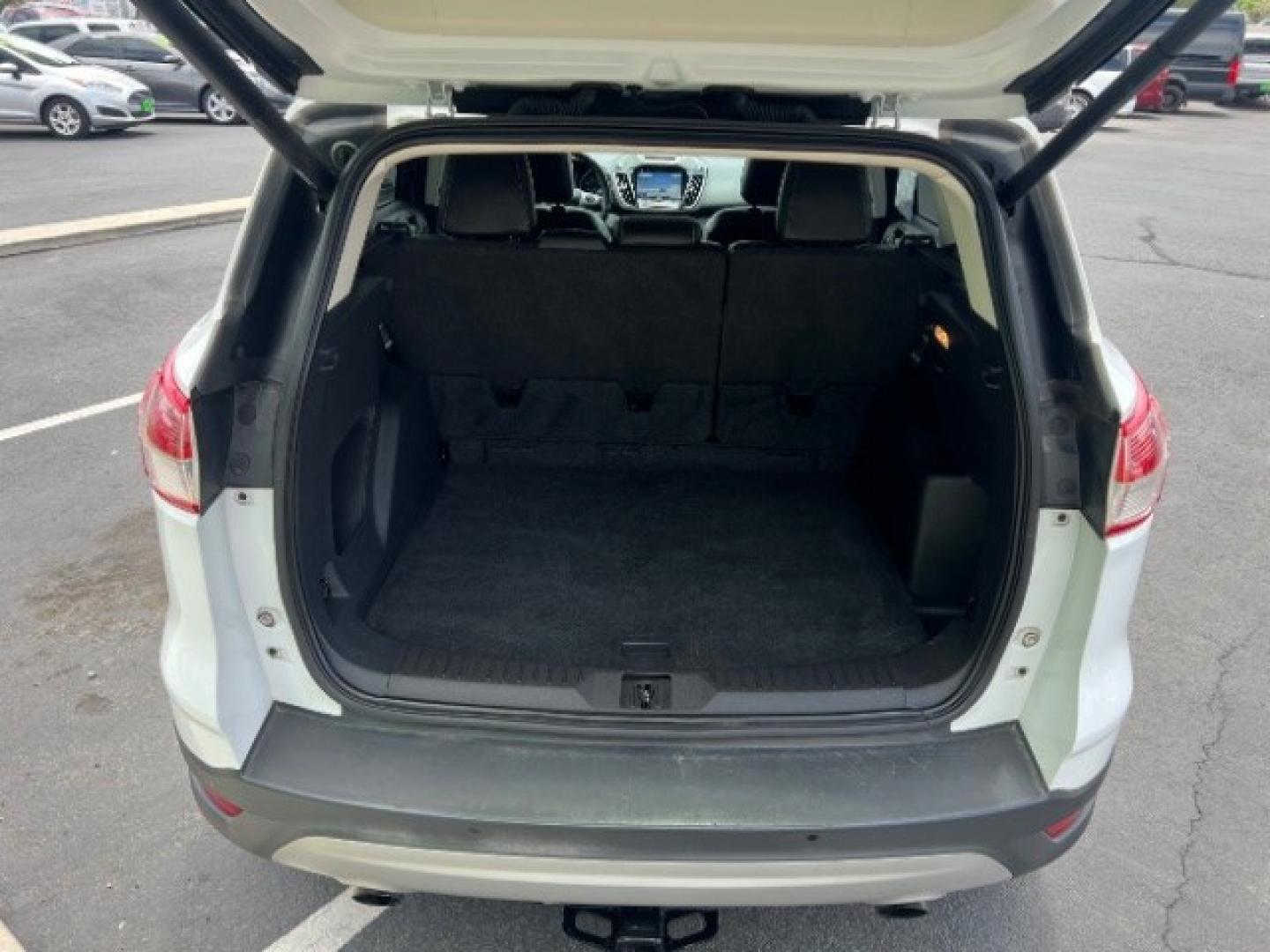 2016 Oxford White /Charcoal Black Ford Escape SE (1FMCU9GX3GU) , Automatic transmission, located at 1865 East Red Hills Pkwy, St. George, 84770, (435) 628-0023, 37.120850, -113.543640 - We specialize in helping ALL people get the best financing available. No matter your credit score, good, bad or none we can get you an amazing rate. Had a bankruptcy, divorce, or repossessions? We give you the green light to get your credit back on the road. Low down and affordable payments that fit- Photo#24