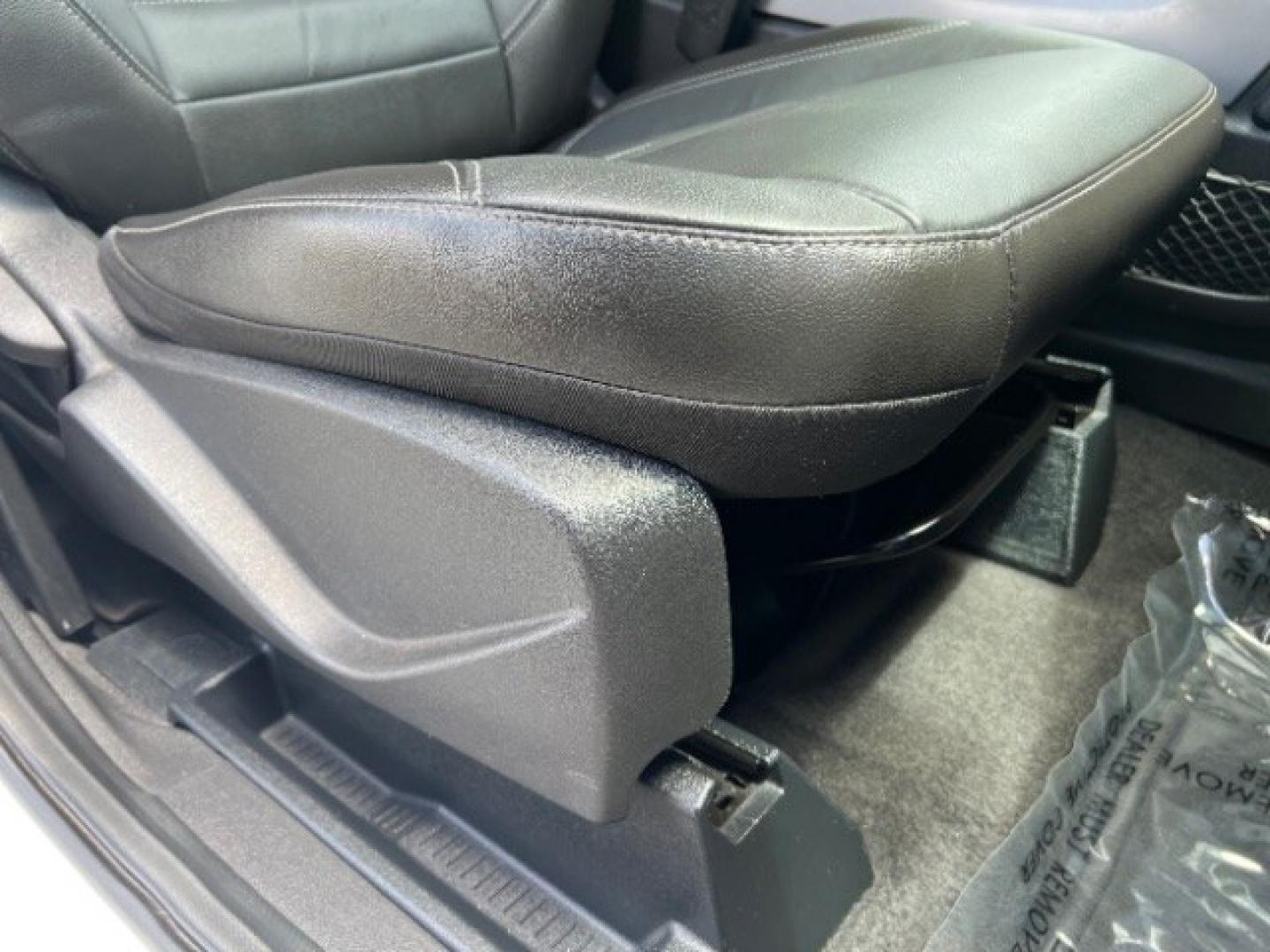 2016 Oxford White /Charcoal Black Ford Escape SE (1FMCU9GX3GU) , Automatic transmission, located at 1865 East Red Hills Pkwy, St. George, 84770, (435) 628-0023, 37.120850, -113.543640 - We specialize in helping ALL people get the best financing available. No matter your credit score, good, bad or none we can get you an amazing rate. Had a bankruptcy, divorce, or repossessions? We give you the green light to get your credit back on the road. Low down and affordable payments that fit- Photo#28