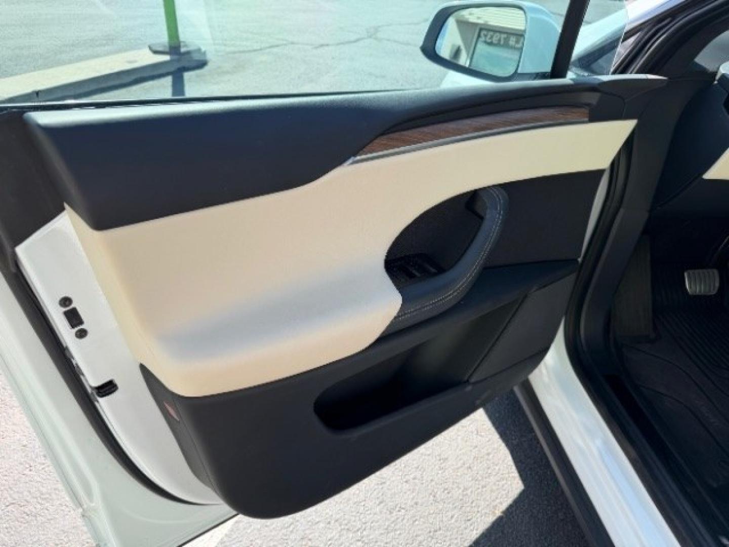 2023 Pearl White Multi-Coat /Cream Tesla Model X Dual Motor All-Wheel Drive | Standard Range (7SAXCBE56PF) with an ELECTRIC engine, Electric transmission, located at 1865 East Red Hills Pkwy, St. George, 84770, (435) 628-0023, 37.120850, -113.543640 - Very rareTesla Model X All Wheel Drive WITH HW4 and 6 Seats Interior and exterior in great condition. Small scratches and dings as pictured. Every Tesla we sell has had cabin air filter replaced, radiator cleaned, fluids topped AND comes with a mobile charging kit! Battery is healthy and gets 260- Photo#19