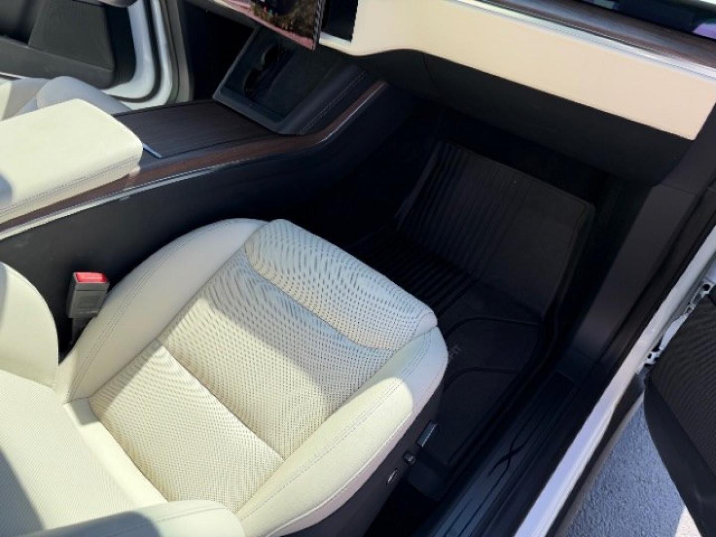 2023 Pearl White Multi-Coat /Cream Tesla Model X Dual Motor All-Wheel Drive | Standard Range (7SAXCBE56PF) with an ELECTRIC engine, Electric transmission, located at 1865 East Red Hills Pkwy, St. George, 84770, (435) 628-0023, 37.120850, -113.543640 - Very rareTesla Model X All Wheel Drive WITH HW4 and 6 Seats Interior and exterior in great condition. Small scratches and dings as pictured. Every Tesla we sell has had cabin air filter replaced, radiator cleaned, fluids topped AND comes with a mobile charging kit! Battery is healthy and gets 260- Photo#31