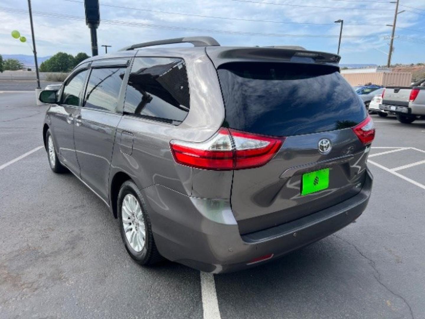 2016 Gray /Gray Cloth Interior Toyota Sienna XLE (5TDYK3DC4GS) with an 3.5L V-6 DOHC engine, Automatic transmission, located at 1865 East Red Hills Pkwy, St. George, 84770, (435) 628-0023, 37.120850, -113.543640 - We specialize in helping ALL people get the best financing available. No matter your credit score, good, bad or none we can get you an amazing rate. Had a bankruptcy, divorce, or repossessions? We give you the green light to get your credit back on the road. Low down and affordable payments that fit- Photo#4