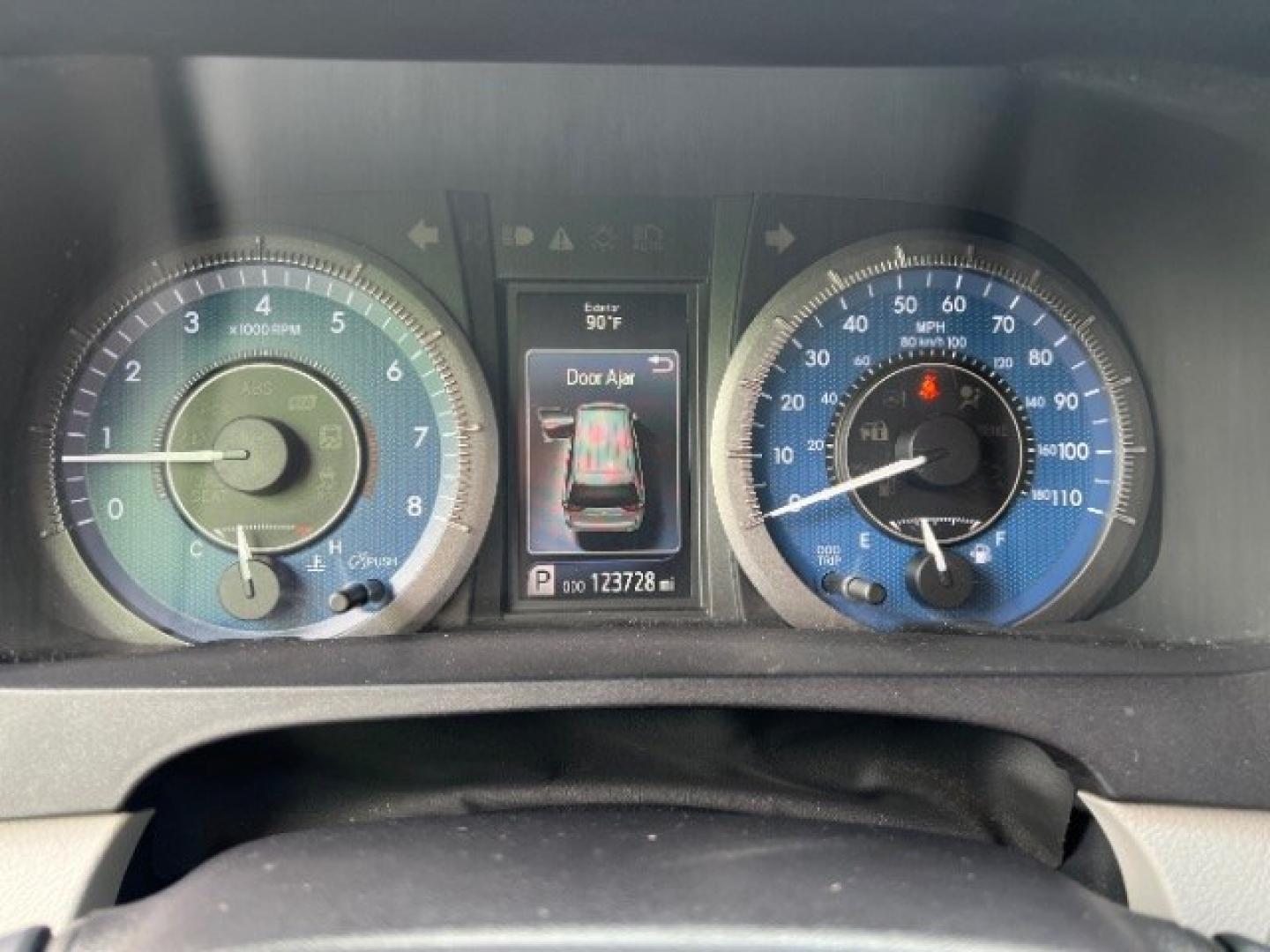 2016 Gray /Gray Cloth Interior Toyota Sienna XLE (5TDYK3DC4GS) with an 3.5L V-6 DOHC engine, Automatic transmission, located at 1865 East Red Hills Pkwy, St. George, 84770, (435) 628-0023, 37.120850, -113.543640 - We specialize in helping ALL people get the best financing available. No matter your credit score, good, bad or none we can get you an amazing rate. Had a bankruptcy, divorce, or repossessions? We give you the green light to get your credit back on the road. Low down and affordable payments that fit- Photo#16