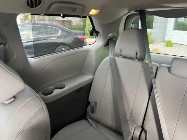 2016 Gray /Gray Cloth Interior Toyota Sienna XLE (5TDYK3DC4GS) with an 3.5L V-6 DOHC engine, Automatic transmission, located at 1865 East Red Hills Pkwy, St. George, 84770, (435) 628-0023, 37.120850, -113.543640 - We specialize in helping ALL people get the best financing available. No matter your credit score, good, bad or none we can get you an amazing rate. Had a bankruptcy, divorce, or repossessions? We give you the green light to get your credit back on the road. Low down and affordable payments that fit- Photo#21