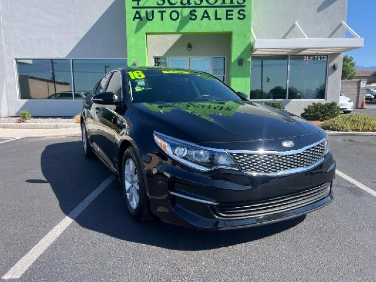 2016 Ebony Black /Black Kia Optima LX (5XXGT4L39GG) with an Theta II 2.4L I-4 gasoline direct injection engine, Automatic transmission, located at 1865 East Red Hills Pkwy, St. George, 84770, (435) 628-0023, 37.120850, -113.543640- Photo#0