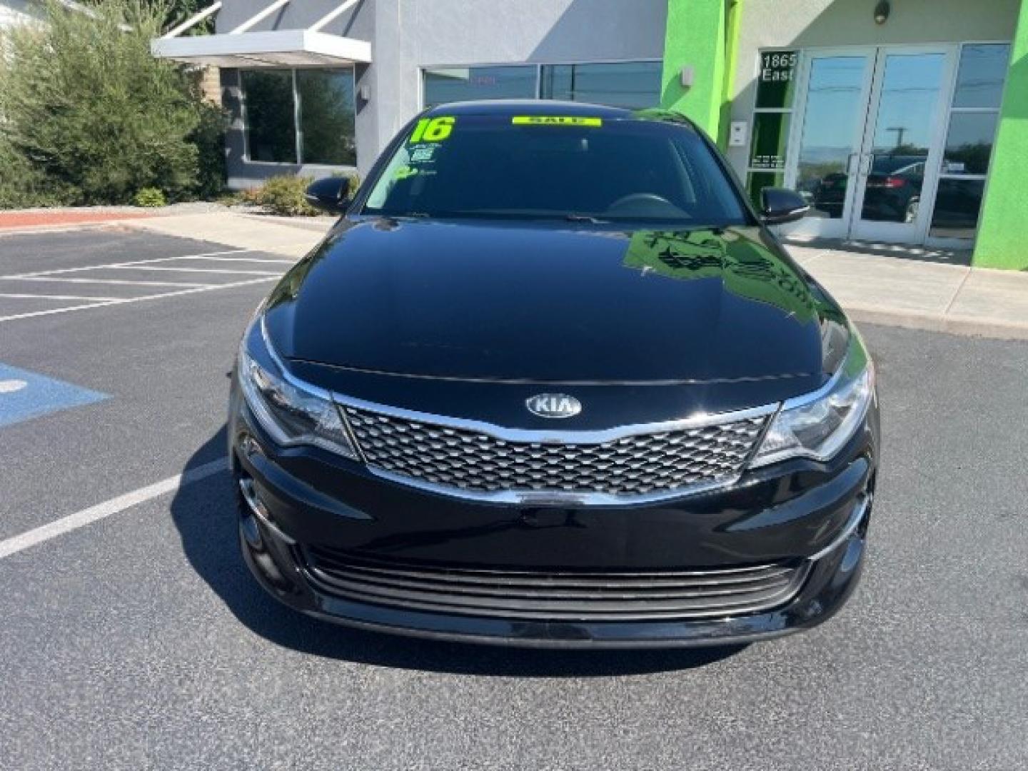 2016 Ebony Black /Black Kia Optima LX (5XXGT4L39GG) with an Theta II 2.4L I-4 gasoline direct injection engine, Automatic transmission, located at 1865 East Red Hills Pkwy, St. George, 84770, (435) 628-0023, 37.120850, -113.543640- Photo#1