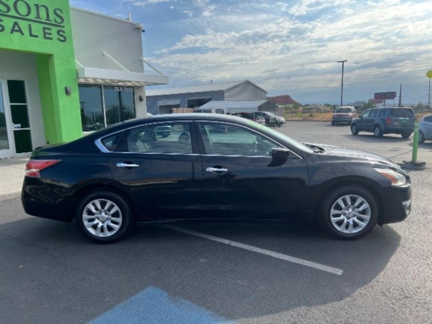 2015 Super Black /Charcoal Nissan Altima 2.5 S (1N4AL3AP1FC) with an 2.5L I-4 DOHC engine, Automatic transmission, located at 940 North Main Street, Cedar City, UT, 84720, (435) 628-0023, 37.692936, -113.061897 - Versatile Southern Utah travel starts with this 2015 Nissan Altima 2.5 S. Its 2.5L 4-cylinder engine, CVT automatic transmission, and front-wheel drive make it a smart fit for commuting, errands, and easy highway travel. With 73024 miles, this Altima is ready for its next adventure. The 2.5 S adds- Photo#9