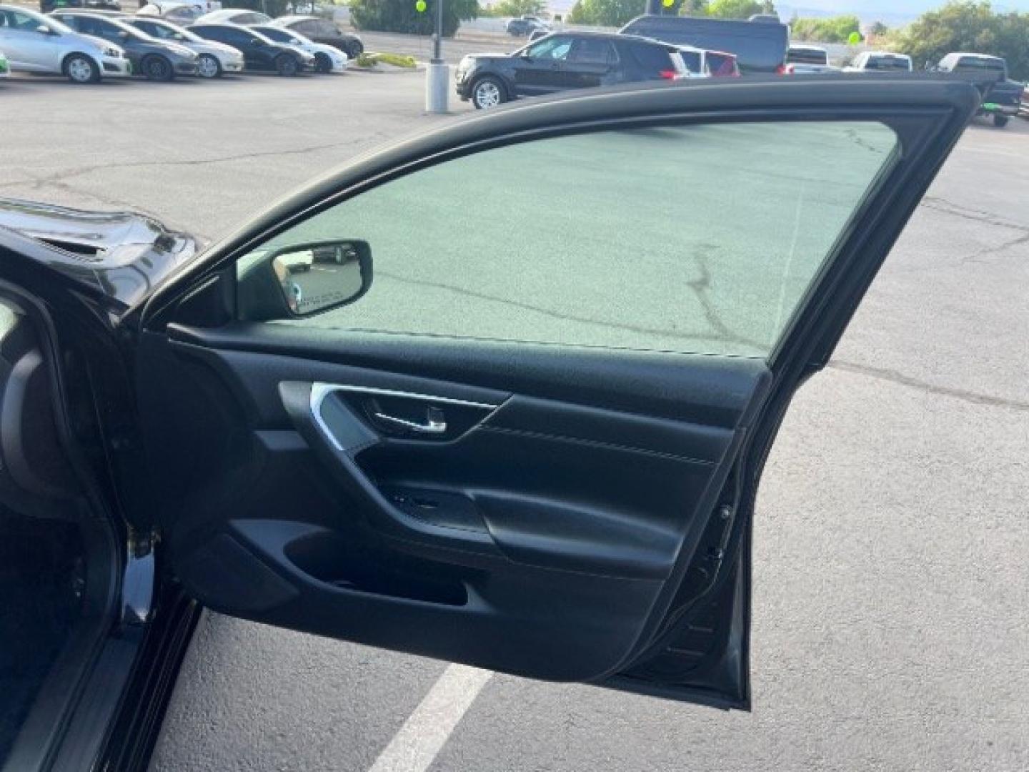 2015 Super Black /Charcoal Nissan Altima 2.5 S (1N4AL3AP1FC) with an 2.5L I-4 DOHC engine, Automatic transmission, located at 940 North Main Street, Cedar City, UT, 84720, (435) 628-0023, 37.692936, -113.061897 - Versatile Southern Utah travel starts with this 2015 Nissan Altima 2.5 S. Its 2.5L 4-cylinder engine, CVT automatic transmission, and front-wheel drive make it a smart fit for commuting, errands, and easy highway travel. With 73024 miles, this Altima is ready for its next adventure. The 2.5 S adds- Photo#25