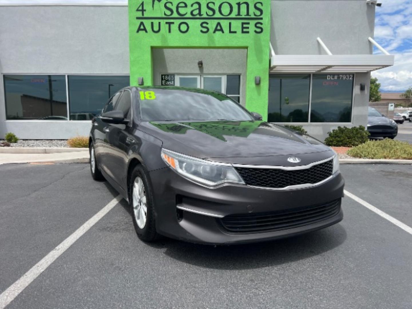 2018 Titanium Silver /Black Kia Optima LX (KNAGT4L36J5) with an Theta II 2.4L I-4 gasoline direct injection engine, Automatic transmission, located at 1865 East Red Hills Pkwy, St. George, 84770, (435) 628-0023, 37.120850, -113.543640 - Versatile Southern Utah travel starts with this 2018 Kia Optima LX. Its 2.4L four-cylinder engine, automatic transmission, and front-wheel drive make it a smart fit for commuting, errands, road trips, and everyday driving. With 119303 miles, this Optima is ready for its next adventure. The LX adds- Photo#0