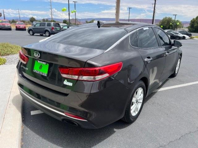 2018 Titanium Silver /Black Kia Optima LX (KNAGT4L36J5) with an Theta II 2.4L I-4 gasoline direct injection engine, Automatic transmission, located at 1865 East Red Hills Pkwy, St. George, 84770, (435) 628-0023, 37.120850, -113.543640 - We specialize in helping ALL people get the best financing available. No matter your credit score, good, bad or none we can get you an amazing rate. Had a bankruptcy, divorce, or repossessions? We give you the green light to get your credit back on the road. Low down and affordable payments that fit- Photo#6