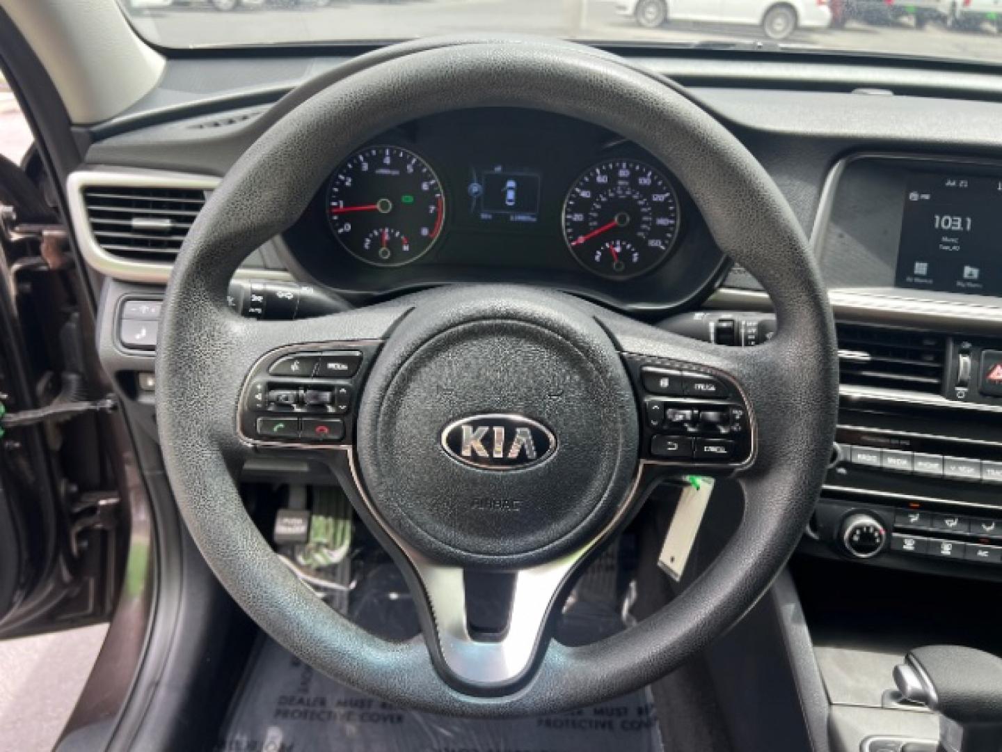 2018 Titanium Silver /Black Kia Optima LX (KNAGT4L36J5) with an Theta II 2.4L I-4 gasoline direct injection engine, Automatic transmission, located at 1865 East Red Hills Pkwy, St. George, 84770, (435) 628-0023, 37.120850, -113.543640 - Versatile Southern Utah travel starts with this 2018 Kia Optima LX. Its 2.4L four-cylinder engine, automatic transmission, and front-wheel drive make it a smart fit for commuting, errands, road trips, and everyday driving. With 119303 miles, this Optima is ready for its next adventure. The LX adds- Photo#15
