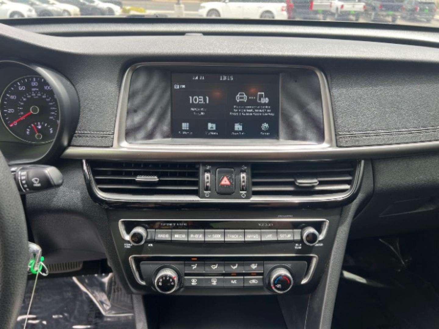 2018 Titanium Silver /Black Kia Optima LX (KNAGT4L36J5) with an Theta II 2.4L I-4 gasoline direct injection engine, Automatic transmission, located at 1865 East Red Hills Pkwy, St. George, 84770, (435) 628-0023, 37.120850, -113.543640 - Versatile Southern Utah travel starts with this 2018 Kia Optima LX. Its 2.4L four-cylinder engine, automatic transmission, and front-wheel drive make it a smart fit for commuting, errands, road trips, and everyday driving. With 119303 miles, this Optima is ready for its next adventure. The LX adds- Photo#17