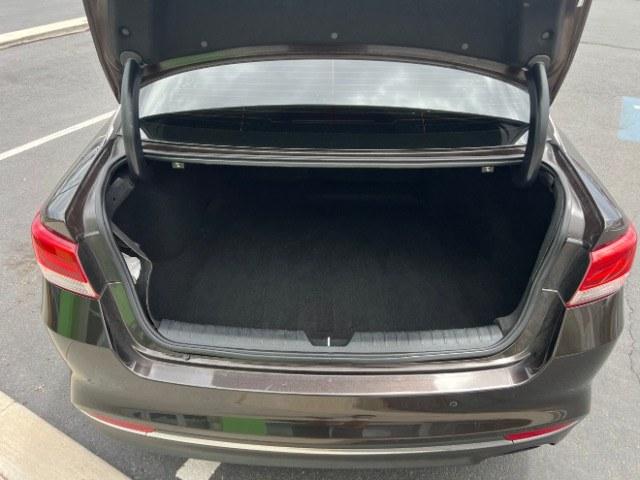 2018 Titanium Silver /Black Kia Optima LX (KNAGT4L36J5) with an Theta II 2.4L I-4 gasoline direct injection engine, Automatic transmission, located at 1865 East Red Hills Pkwy, St. George, 84770, (435) 628-0023, 37.120850, -113.543640 - We specialize in helping ALL people get the best financing available. No matter your credit score, good, bad or none we can get you an amazing rate. Had a bankruptcy, divorce, or repossessions? We give you the green light to get your credit back on the road. Low down and affordable payments that fit- Photo#24