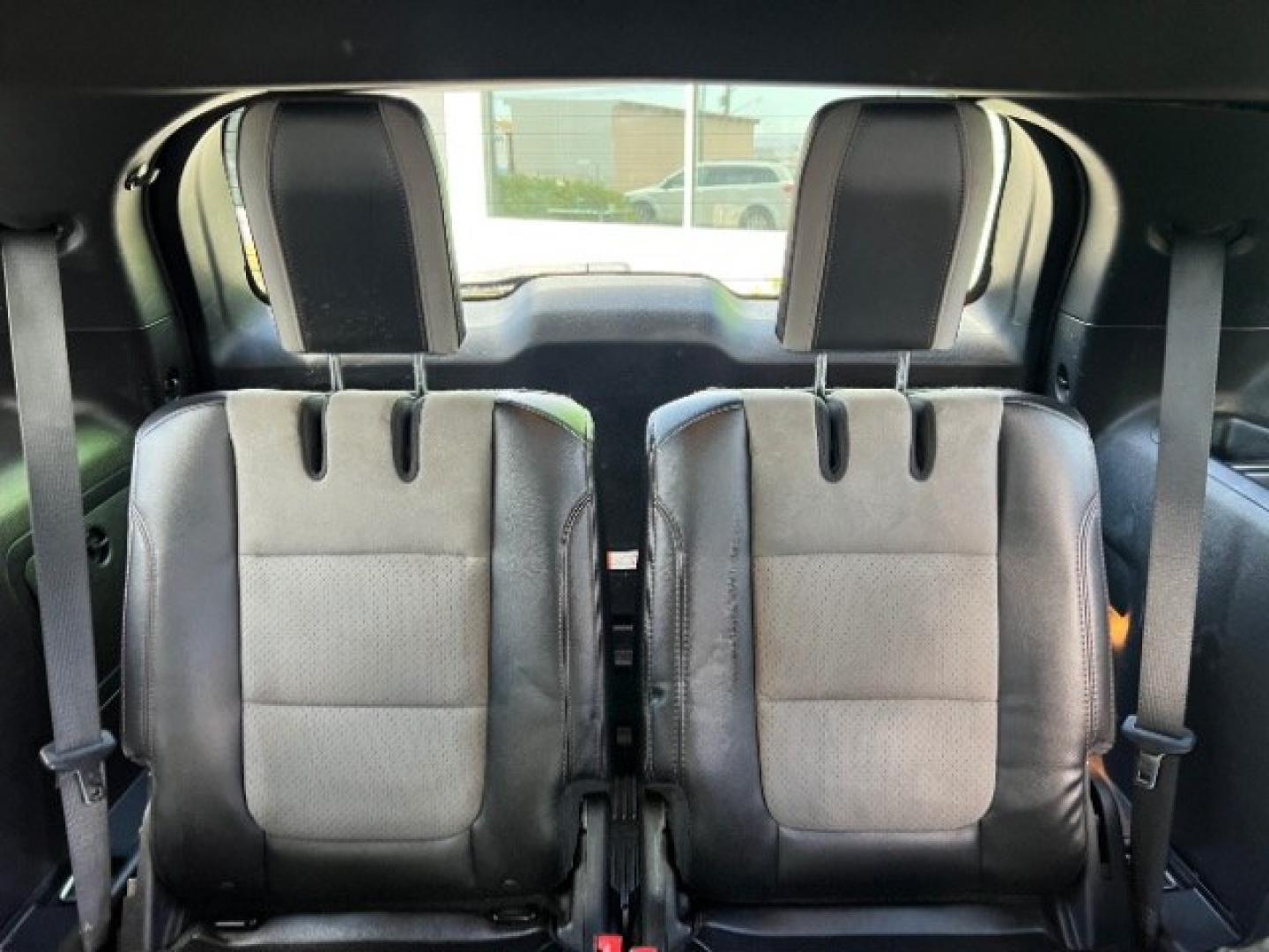 2017 Ruby Red Metallic Tinted Clearcoat /Ebony Black Ford Explorer XLT (1FM5K8D89HG) with an 3.5L V6 engine, Automatic transmission, located at 940 North Main Street, Cedar City, UT, 84720, (435) 628-0023, 37.692936, -113.061897- Photo#24