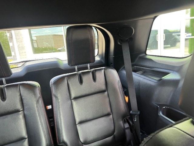 2017 Shadow Black /Ebony Black w/Red Accent Stitching Ford Explorer Sport (1FM5K8GT5HG) with an EcoBoost 3.5L V-6 gasoline direct injection engine, Automatic transmission, located at 1865 East Red Hills Pkwy, St. George, 84770, (435) 628-0023, 37.120850, -113.543640 - We specialize in helping ALL people get the best financing available. No matter your credit score, good, bad or none we can get you an amazing rate. Had a bankruptcy, divorce, or repossessions? We give you the green light to get your credit back on the road. Low down and affordable payments that fit- Photo#24
