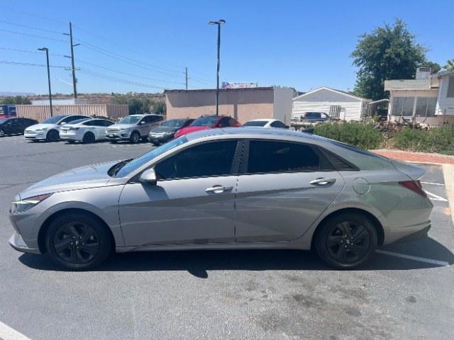 2021 Portofino Gray /Black Hyundai Elantra SEL (KMHLS4AG7MU) with an Nu 2L I-4 DOHC engine, Automatic transmission, located at 940 North Main Street, Cedar City, UT, 84720, (435) 628-0023, 37.692936, -113.061897 - We specialize in helping ALL people get the best financing available. No matter your credit score, good, bad or none we can get you an amazing rate. Had a bankruptcy, divorce, or repossessions? We give you the green light to get your credit back on the road. Low down and affordable payments that fit- Photo#3