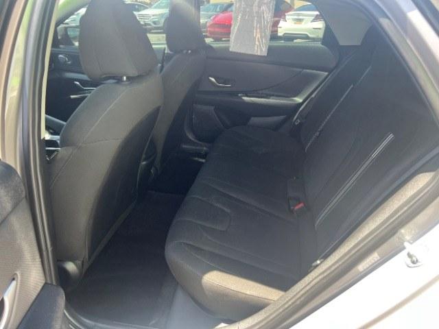 2021 Portofino Gray /Black Hyundai Elantra SEL (KMHLS4AG7MU) with an Nu 2L I-4 DOHC engine, Automatic transmission, located at 940 North Main Street, Cedar City, UT, 84720, (435) 628-0023, 37.692936, -113.061897 - We specialize in helping ALL people get the best financing available. No matter your credit score, good, bad or none we can get you an amazing rate. Had a bankruptcy, divorce, or repossessions? We give you the green light to get your credit back on the road. Low down and affordable payments that fit- Photo#21