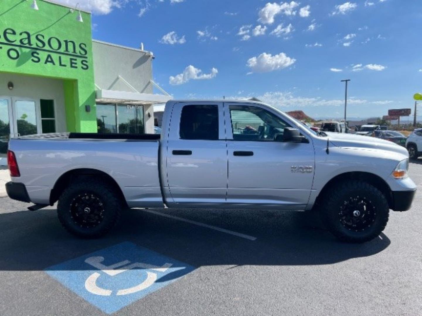 2018 Bright Silver Metallic Clearcoat /Diesel Gray/Black Ram 1500 Tradesman Quad Cab 4x4 6'4 Box (1C6RR7FG5JS) with an Pentastar 3.6L V-6 DOHC engine, Automatic transmission, located at 1865 East Red Hills Pkwy, St. George, 84770, (435) 628-0023, 37.120850, -113.543640 - We specialize in helping ALL people get the best financing available. No matter your credit score, good, bad or none we can get you an amazing rate. Had a bankruptcy, divorce, or repossessions? We give you the green light to get your credit back on the road. Low down and affordable payments that fit- Photo#7