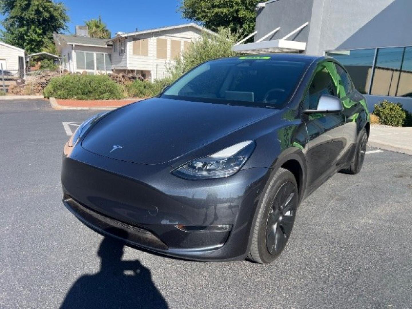 2024 Stealth Grey /Black Tesla Model Y Long Range Dual Motor All-Wheel Drive (7SAYGAEE8RF) with an ELECTRIC engine, Electric transmission, located at 1865 East Red Hills Pkwy, St. George, 84770, (435) 628-0023, 37.120850, -113.543640 - Excellent Tesla Model Y Long Range All Wheel Drive , 7 Seats HW4!, Interior and exterior in great condition. Small scratches and dings as pictured. Every Tesla we sell has had cabin air filter replaced, radiator cleaned, fluids topped AND comes with a mobile charging kit! Battery is healthy and ge- Photo#4