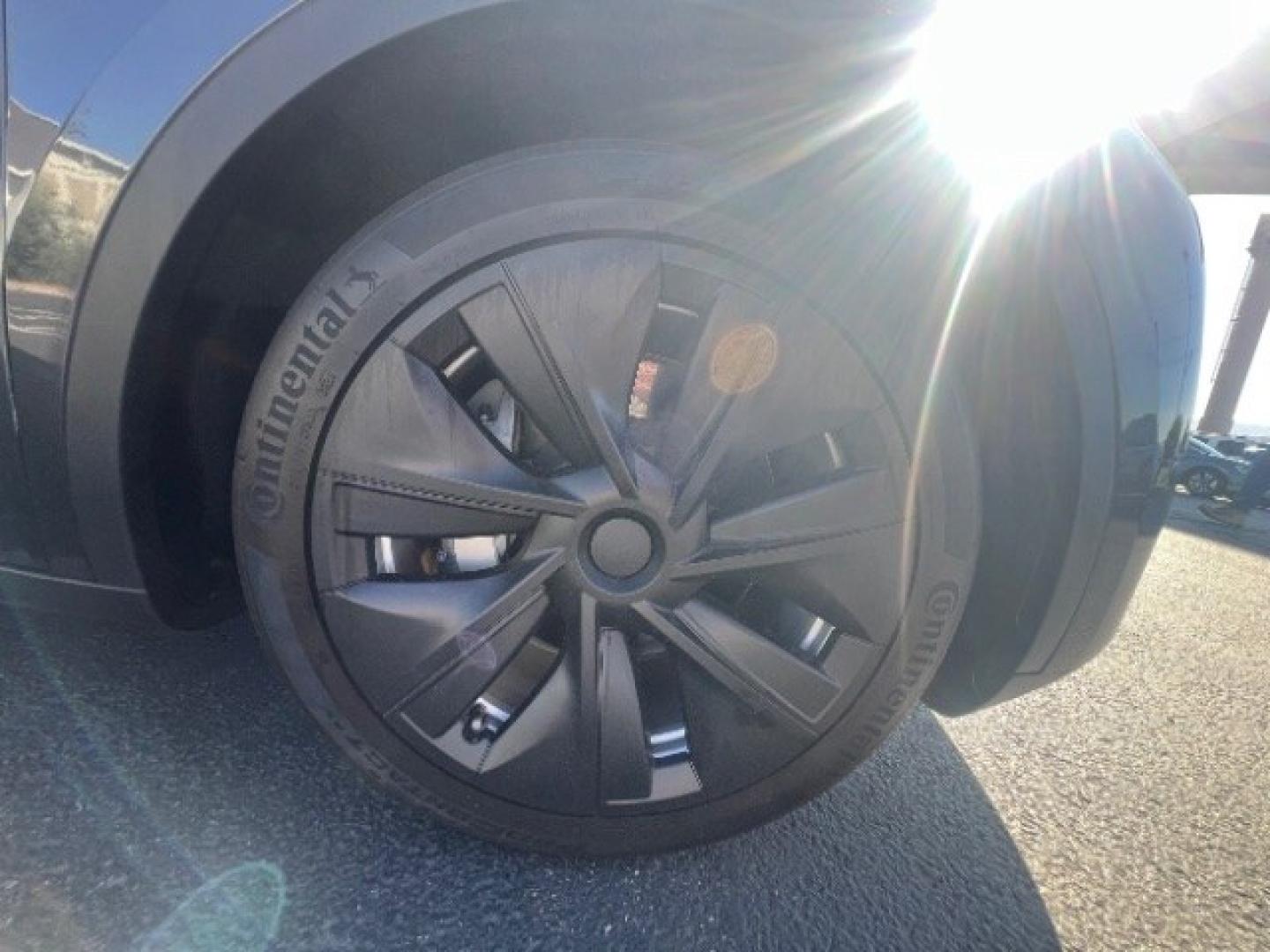 2024 Stealth Grey /Black Tesla Model Y Long Range Dual Motor All-Wheel Drive (7SAYGAEE8RF) with an ELECTRIC engine, Electric transmission, located at 1865 East Red Hills Pkwy, St. George, 84770, (435) 628-0023, 37.120850, -113.543640 - Excellent Tesla Model Y Long Range All Wheel Drive , 7 Seats HW4!, Interior and exterior in great condition. Small scratches and dings as pictured. Every Tesla we sell has had cabin air filter replaced, radiator cleaned, fluids topped AND comes with a mobile charging kit! Battery is healthy and ge- Photo#11