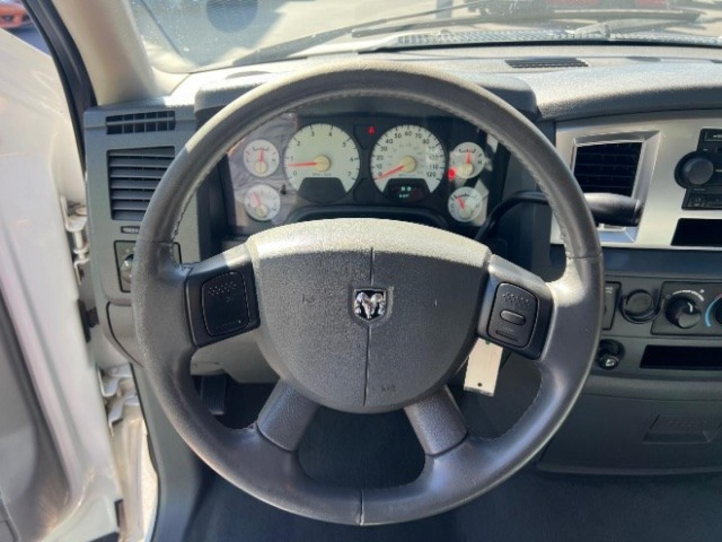 2007 Bright White Clearcoat /Medium Slate Gray Dodge Ram 1500 SLT/TRX4 Off Road/Sport (1D7HU18217S) with an HEMI Magnum 5.7L V-8 regular unleaded engine, Automatic transmission, located at 1865 East Red Hills Pkwy, St. George, 84770, (435) 628-0023, 37.120850, -113.543640 - We specialize in helping ALL people get the best financing available. No matter your credit score, good, bad or none we can get you an amazing rate. Had a bankruptcy, divorce, or repossessions? We give you the green light to get your credit back on the road. Low down and affordable payments that fit- Photo#15