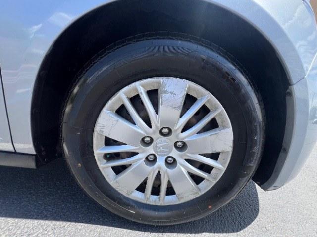 2016 Lunar Silver Metallic /Truffle Honda Odyssey LX (5FNRL5H24GB) with an 3.5L V-6 i-VTEC variable valve control engine, Automatic transmission, located at 940 North Main Street, Cedar City, UT, 84720, (435) 628-0023, 37.692936, -113.061897 - We specialize in helping ALL people get the best financing available. No matter your credit score, good, bad or none we can get you an amazing rate. Had a bankruptcy, divorce, or repossessions? We give you the green light to get your credit back on the road. Low down and affordable payments that fit- Photo#9