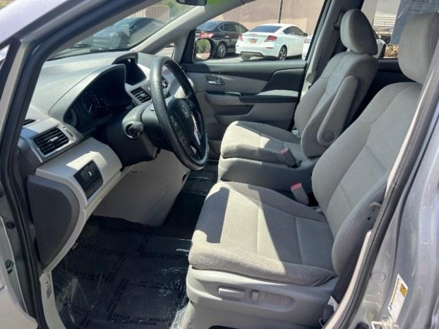 2016 Lunar Silver Metallic /Truffle Honda Odyssey LX (5FNRL5H24GB) with an 3.5L V-6 i-VTEC variable valve control engine, Automatic transmission, located at 940 North Main Street, Cedar City, UT, 84720, (435) 628-0023, 37.692936, -113.061897 - We specialize in helping ALL people get the best financing available. No matter your credit score, good, bad or none we can get you an amazing rate. Had a bankruptcy, divorce, or repossessions? We give you the green light to get your credit back on the road. Low down and affordable payments that fit- Photo#14