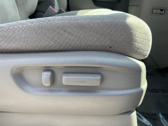2016 Lunar Silver Metallic /Truffle Honda Odyssey LX (5FNRL5H24GB) with an 3.5L V-6 i-VTEC variable valve control engine, Automatic transmission, located at 940 North Main Street, Cedar City, UT, 84720, (435) 628-0023, 37.692936, -113.061897 - We specialize in helping ALL people get the best financing available. No matter your credit score, good, bad or none we can get you an amazing rate. Had a bankruptcy, divorce, or repossessions? We give you the green light to get your credit back on the road. Low down and affordable payments that fit- Photo#27
