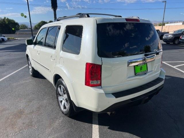 2013 White Diamond Pearl /Gray Honda Pilot Touring (5FNYF4H92DB) with an 3.5L V-6 i-VTEC VCM variable valve control engine, Automatic transmission, located at 940 North Main Street, Cedar City, UT, 84720, (435) 628-0023, 37.692936, -113.061897 - We specialize in helping ALL people get the best financing available. No matter your credit score, good, bad or none we can get you an amazing rate. Had a bankruptcy, divorce, or repossessions? We give you the green light to get your credit back on the road. Low down and affordable payments that fit- Photo#4