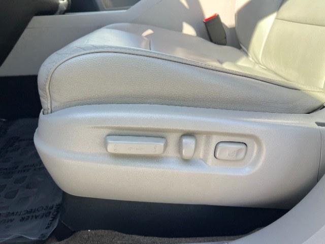 2013 White Diamond Pearl /Gray Honda Pilot Touring (5FNYF4H92DB) with an 3.5L V-6 i-VTEC VCM variable valve control engine, Automatic transmission, located at 940 North Main Street, Cedar City, UT, 84720, (435) 628-0023, 37.692936, -113.061897 - We specialize in helping ALL people get the best financing available. No matter your credit score, good, bad or none we can get you an amazing rate. Had a bankruptcy, divorce, or repossessions? We give you the green light to get your credit back on the road. Low down and affordable payments that fit- Photo#13