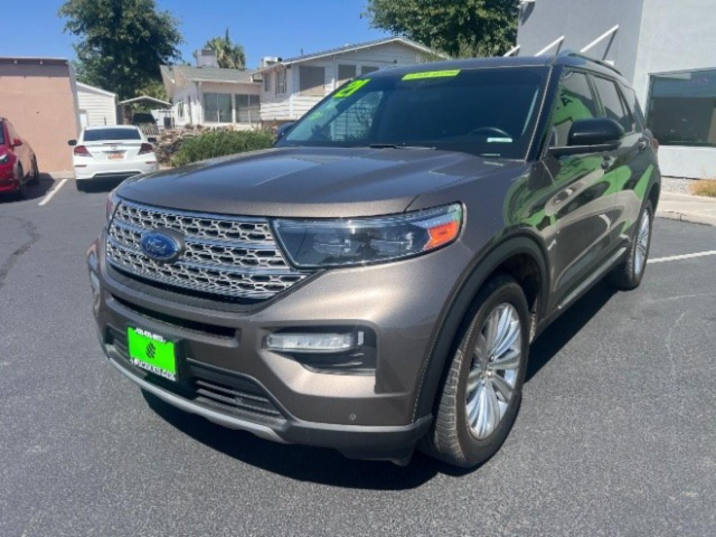 2021 Stone Gray Metallic /Ebony Ford Explorer Limited (1FMSK8FH1MG) with an 3.3L V-6 port/direct injection engine, Automatic transmission, located at 1865 East Red Hills Pkwy, St. George, 84770, (435) 628-0023, 37.120850, -113.543640- Photo#2