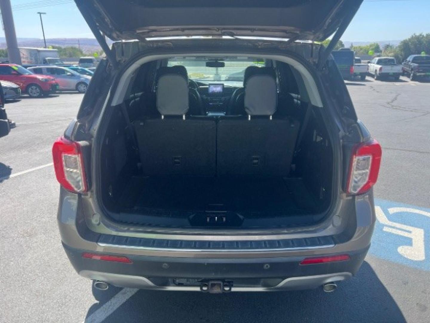 2021 Stone Gray Metallic /Ebony Ford Explorer Limited (1FMSK8FH1MG) with an 3.3L V-6 port/direct injection engine, Automatic transmission, located at 1865 East Red Hills Pkwy, St. George, 84770, (435) 628-0023, 37.120850, -113.543640- Photo#27