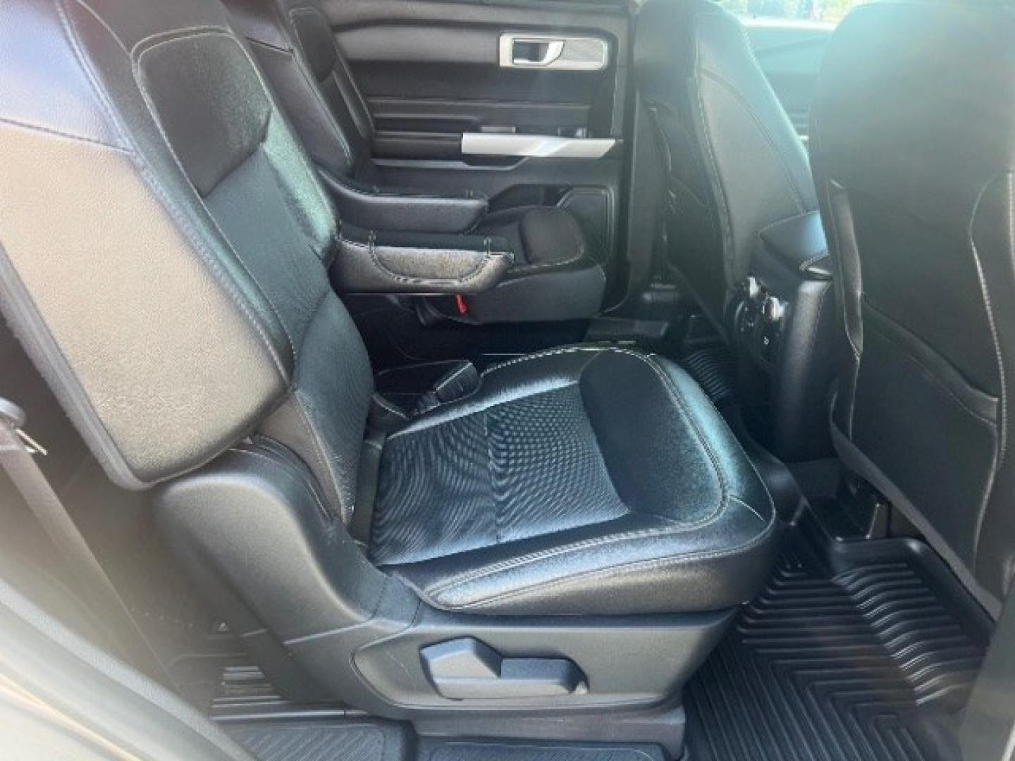 2021 Stone Gray Metallic /Ebony Ford Explorer Limited (1FMSK8FH1MG) with an 3.3L V-6 port/direct injection engine, Automatic transmission, located at 1865 East Red Hills Pkwy, St. George, 84770, (435) 628-0023, 37.120850, -113.543640- Photo#29