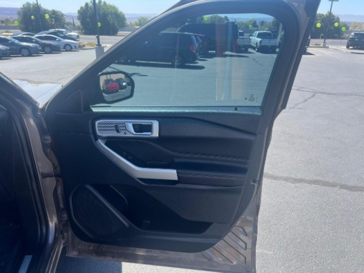 2021 Stone Gray Metallic /Ebony Ford Explorer Limited (1FMSK8FH1MG) with an 3.3L V-6 port/direct injection engine, Automatic transmission, located at 1865 East Red Hills Pkwy, St. George, 84770, (435) 628-0023, 37.120850, -113.543640- Photo#30