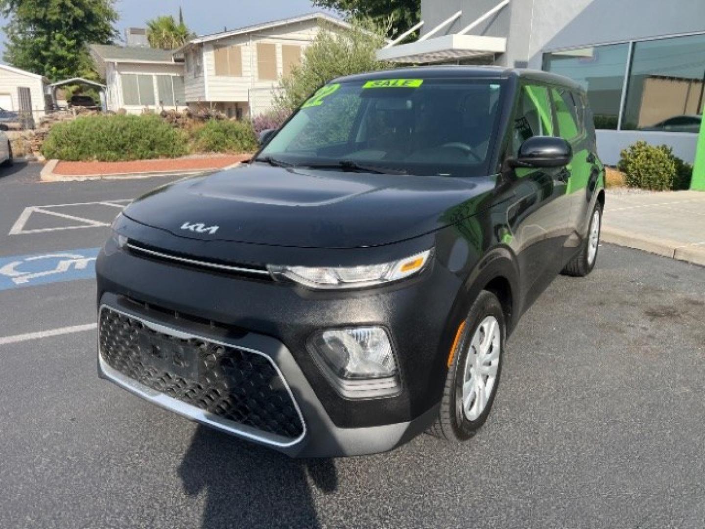 2022 Cherry Black /Black Kia Soul LX (KNDJ23AU4N7) with an 2L I-4 DOHC engine, Automatic transmission, located at 1865 East Red Hills Pkwy, St. George, 84770, (435) 628-0023, 37.120850, -113.543640 - We specialize in helping ALL people get the best financing available. No matter your credit score, good, bad or none we can get you an amazing rate. Had a bankruptcy, divorce, or repossessions? We give you the green light to get your credit back on the road. Low down and affordable payments that fit- Photo#2
