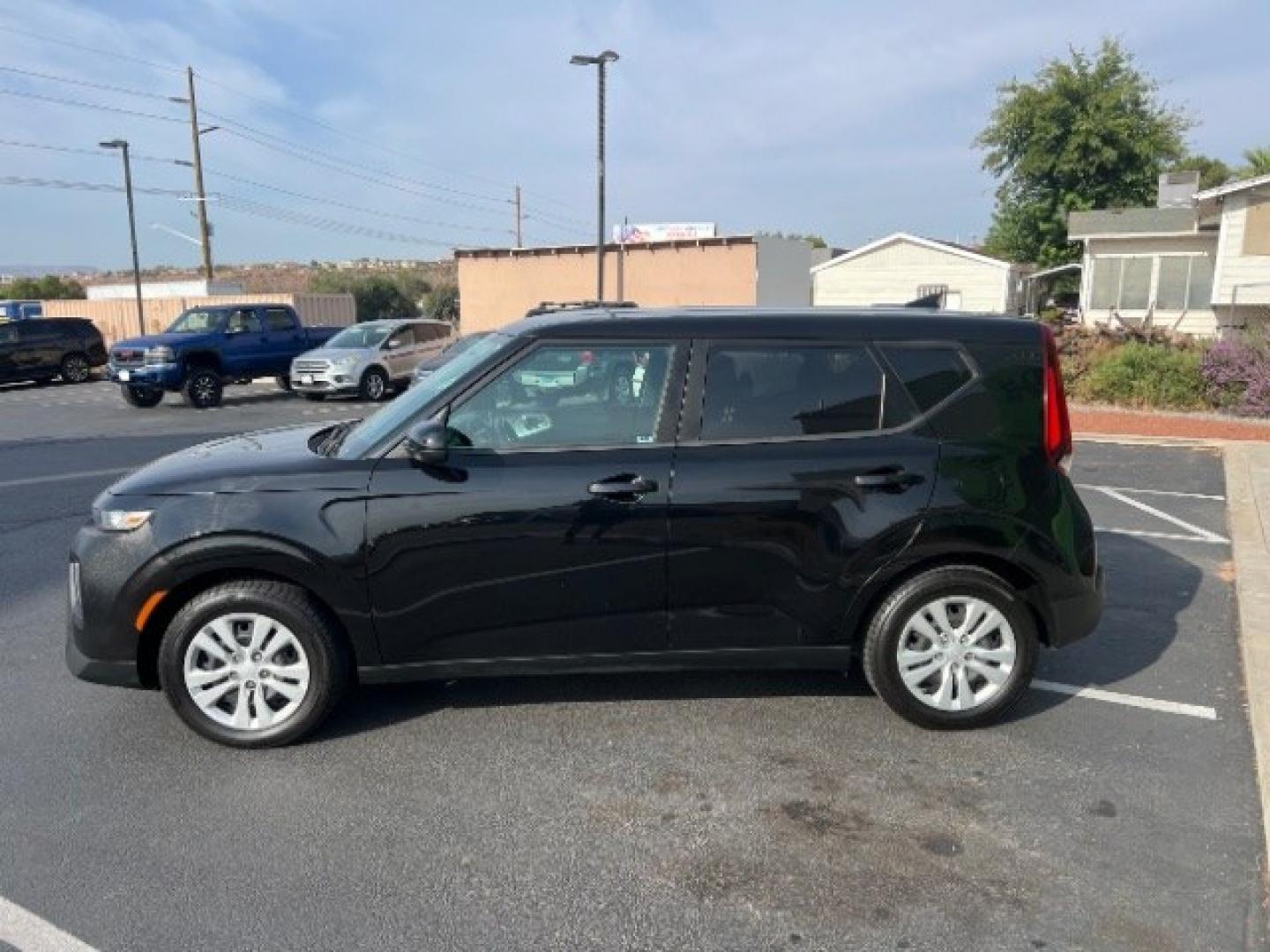 2022 Cherry Black /Black Kia Soul LX (KNDJ23AU4N7) with an 2L I-4 DOHC engine, Automatic transmission, located at 1865 East Red Hills Pkwy, St. George, 84770, (435) 628-0023, 37.120850, -113.543640 - We specialize in helping ALL people get the best financing available. No matter your credit score, good, bad or none we can get you an amazing rate. Had a bankruptcy, divorce, or repossessions? We give you the green light to get your credit back on the road. Low down and affordable payments that fit- Photo#3