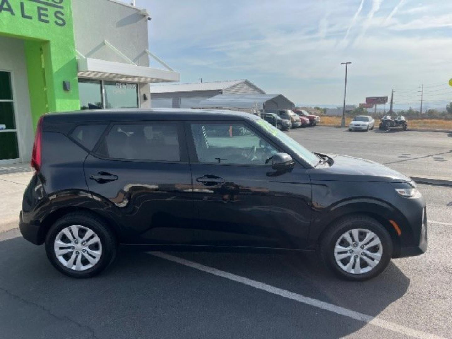 2022 Cherry Black /Black Kia Soul LX (KNDJ23AU4N7) with an 2L I-4 DOHC engine, Automatic transmission, located at 1865 East Red Hills Pkwy, St. George, 84770, (435) 628-0023, 37.120850, -113.543640 - We specialize in helping ALL people get the best financing available. No matter your credit score, good, bad or none we can get you an amazing rate. Had a bankruptcy, divorce, or repossessions? We give you the green light to get your credit back on the road. Low down and affordable payments that fit- Photo#7