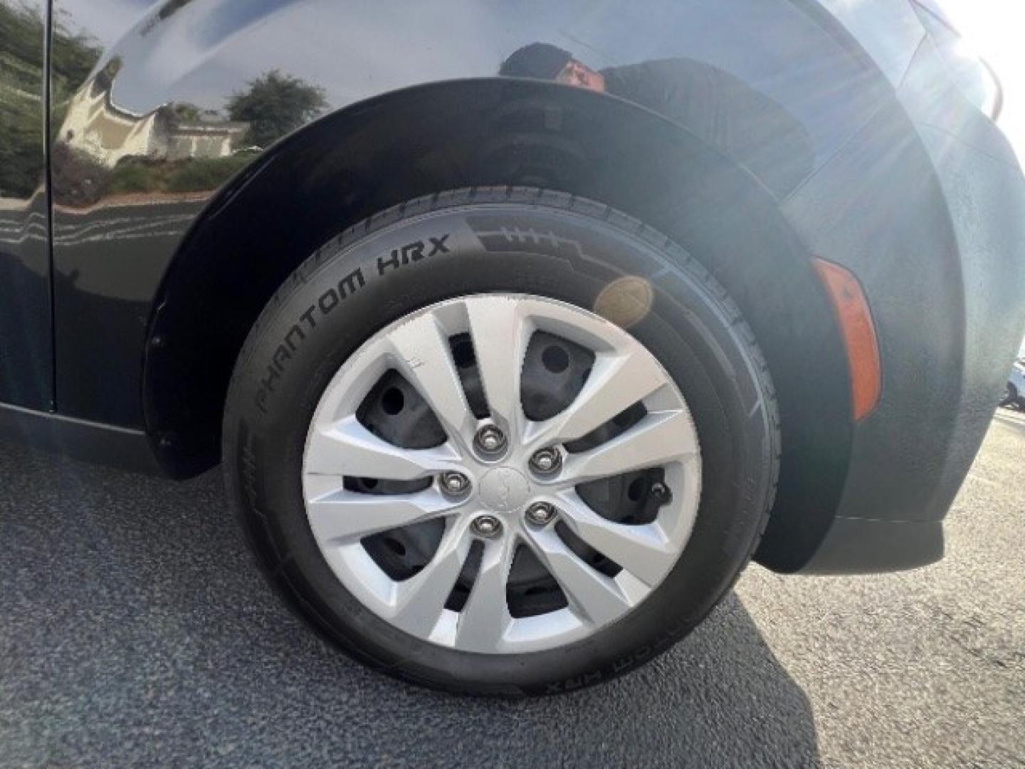 2022 Cherry Black /Black Kia Soul LX (KNDJ23AU4N7) with an 2L I-4 DOHC engine, Automatic transmission, located at 1865 East Red Hills Pkwy, St. George, 84770, (435) 628-0023, 37.120850, -113.543640 - We specialize in helping ALL people get the best financing available. No matter your credit score, good, bad or none we can get you an amazing rate. Had a bankruptcy, divorce, or repossessions? We give you the green light to get your credit back on the road. Low down and affordable payments that fit- Photo#10